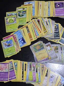 Mixed Bulk Lot 900+ Pokemon Cards Plus 11 Bonus Sleeves Some Dupes - Image 4