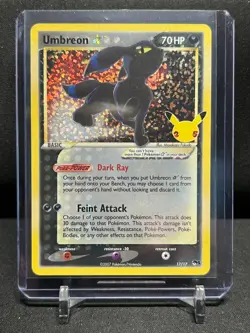 Umbreon 17/17 Holo Rare Pokemon 2022 Celebrations: Classic Collection MP - Image 1