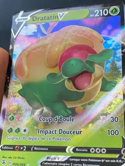 CARTE POKEMON DRATATIN V 026/264 FR ULTRA RARE EB POING DE FUSION - NEUF - Image 2