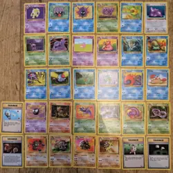 32 Pokemon Vintage Fossil Set Rare Non Holo 1998 Cards - Image 1