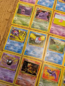 32 Pokemon Vintage Fossil Set Rare Non Holo 1998 Cards - Image 5