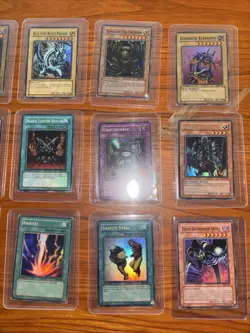 Yu-Gi-Oh! Card Lot - 900+ Cards - Authentic- Early 2000s (Bonus Sealed Included) - Image 4