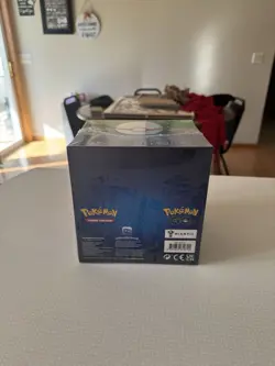 POKEMON GO PREMIER DECK HOLDER BOX DRAGONITE V STAR COLLECTION SEALED BRAND NEW - Image 5