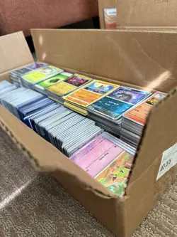 POKEMON TCG COMMONS/UNCOMMON BULK LOT 4000+ CARDS- 15+ LBS | SV & SWORD & SHIELD - Image 3