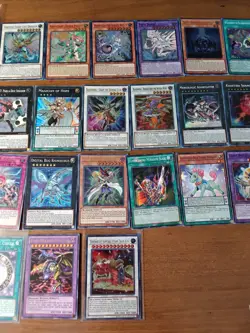348 YU-GI-OH CARD LOT WITH 1996 IST EDITIONS + HOLOS AND 2020 EDITIONS & A... - Image 4