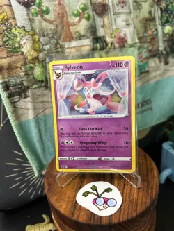 Pokemon TCG - Sylveon (Holo) - Sword & Shield - SWSH211 - Promo - Image 1