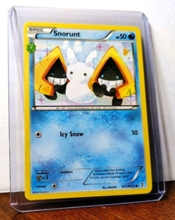 POKEMON SNORUNT RC7/RC32 GENERATIONS RADIANT COLLECTION LP PIKACHU IN BACKGROUND - Image 5