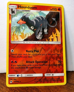 POKEMON HOUNDOOM 46/214 REVERSE HOLO RARE LOST THUNDER LP - Image 1