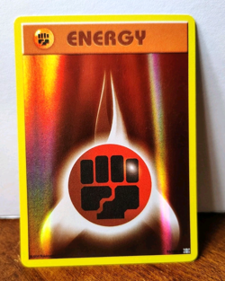 POKEMON FIGHTING ENERGY 96/108 REVERSE HOLO EVOLUTIONS LP - Image 1