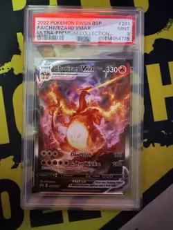 Charizard VMAX SWSH261 SWSH: Sword & Shield Promo Cards Holo - Image 1