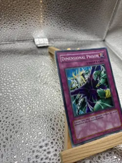 Carte Yu Gi Oh DIMENSIONAL PRISON WC08 En003 Super Rare - Image 2