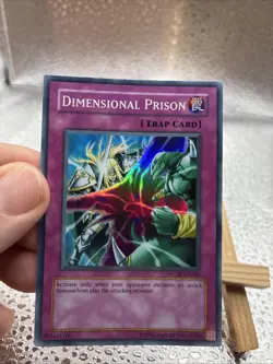 Carte Yu Gi Oh DIMENSIONAL PRISON WC08 En003 Super Rare - Image 4