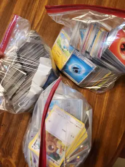 Pokemon TCG Bulk LOT! 900+ Cards! Many Rares And Some V's Included! S&V! - Image 3