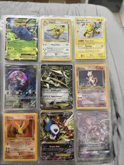 Base Set Charizard Pokemon TCG Card Lot - Image 3