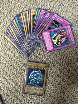Yu-Gi-Oh! Starter Deck Kaiba 1996- Opened- all 50 cards- Blue eyes dragon holo - Image 4