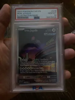 2023 POKEMON PAR EN-PARADOX RIFT ILLUSTRATION RARE #216 IRON JUGULIS PSA 10 - Image 1