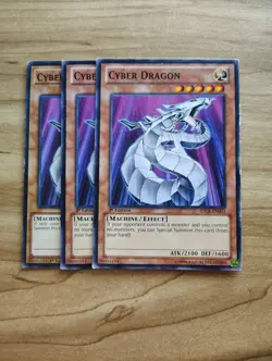 Yu-Gi-Oh! - Cyber Dragon 3X - Complete Playset - Image 1