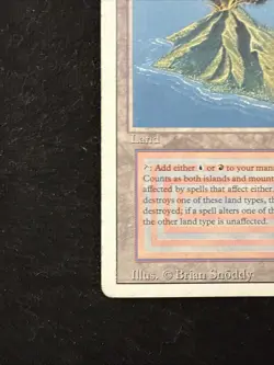 MTG - Volcanic Island Revised Edition Regular - Damage - Image 4