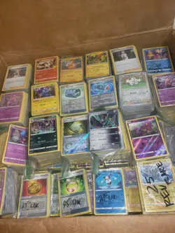 Pokemon Cards Bulk Lot of 1000 Cards - RARES HOLOS AND REVERSE HOLOS INCLUDED! - Image 1