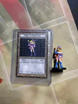 Yu-Gi-Oh Dungeon Dice Monsters Dark Magician Girl B4-10 Figure + Card - Image 1