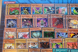 Yugioh Weevil Underwood Deck Cards Ultimate Great Moth Insect Queen Anime Insect - Image 2