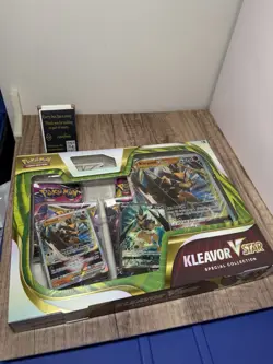 Pokemon TCG - Kleavor VSTAR Special Collection Box New/Factory Sealed - Image 3