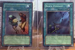 vintage yugioh holo cards lot - Image 1