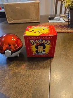 Pokemon #25 Pikachu Burger King 23k Gold Plated Trading Card & Pokeball, Red Box - Image 1