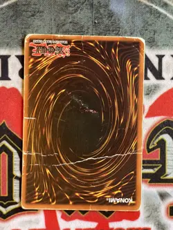 ?? Yu-Gi-Oh! Blue-Eyes White Dragon SDK-001 Unlimited Edition Damaged - Image 2