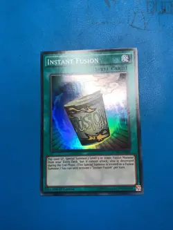 YUGIOH Super Rare Instant Fusion FUEN-EN042 1st Edition - Image 1