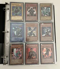 Yugioh Vintage 28 Foil/700 Card Binder Lot Dark Magician Blue-Eyes White Dragon - Image 2