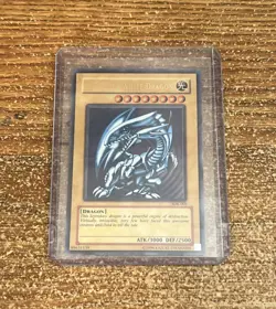 BLUE EYES WHITE DRAGON SDK-001 KAIBA-LIMITED EDITION YU GI OH! CARD - Image 1