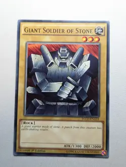 Giant Soldier of Stone - YGLD-ENA15 - Common Yugioh - Image 1