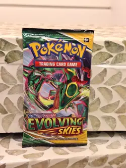 Nintendo Pokemon TCG Sword & Shield Evolving Skies Booster Pack - Image 3