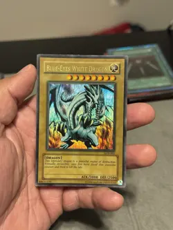 Yu-Gi-Oh! Blue-Eyes White Dragon LOB-001 Unlimited Ultra Rare MP WAVY - Image 3