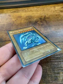 Yu-Gi-Oh! Blue-Eyes White Dragon - SDK-001 - Unlimited - Lightly Played - Image 2