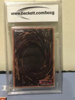 2010 Yugioh Dark Magician LC01-EN005 LEGENDARY COLLECTION BCCG 10 Mint - Image 2