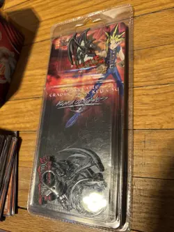 YuGiOh Lot! with Holos! & Collector (Red Eyes Black Dragon) Pin & Keychain! - Image 3