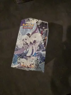 Pokemon TCG Sword & Shield - Chilling Reign Booster Display Box 820650818462 - Image 3