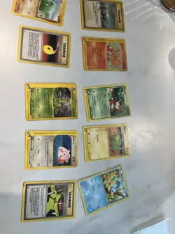 Pokemon Expedition And E Readers And Various Cards As Lot POKEMON HP/damaged - Image 1
