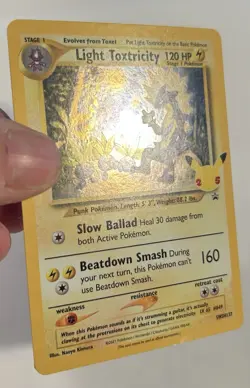 Light Toxtricity SWSH137 SWSH: Sword & Shield Promo Cards Holo MP - Image 2