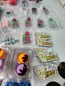 Pokemon TCG Lot of 20+ Dice Sets + Condition Markers + Card Dividers - Image 3