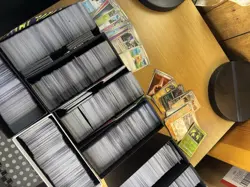 Pokemon English 3000 Common Uncommons Holos 1000 Holo Reverse Holo Bulk Lot - Image 1