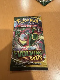 Pokemon TCG Sword & Shield Evolving Skies Sealed Booster Pack - HEAVY 21.47 Gram - Image 2