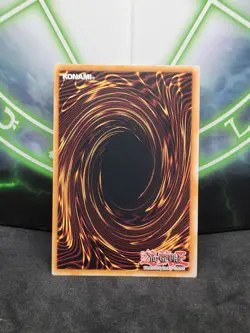 Yugioh Dark Magician MAGO-EN002 Premium Gold Rare 1st Edition NM - Image 2