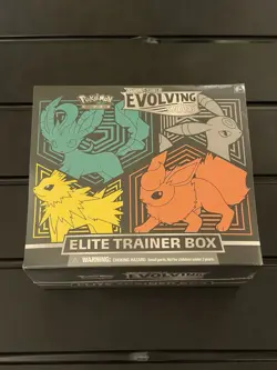 Pokemon TCG Sword and Shield Evolving Skies Elite Trainer Box ETB New and Sealed - Image 1