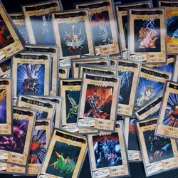 YuGiOh Bandai Collection 1st Generation Cards RED-EYES holo rare vintage bundle - Image 2