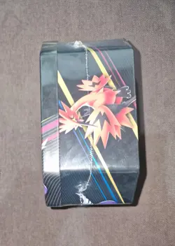 Pokemon TCG : Crown Zenith Tin Galarian Articuno - Image 2