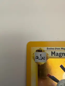 Magneton Pokemon Card Holo 9/102 Base Set Rare 1999-2000 Print Original LP/MP - Image 3