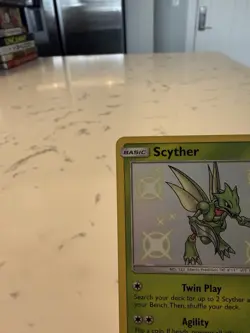 Pokemon TCG Scyther Hidden Fates SV1/SV94 Holo Shiny Holo Rare NM - Image 2
